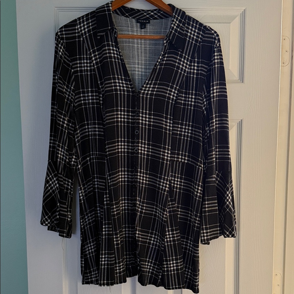 Torrid Black and White Checkered Buttoned Tunic Shirt